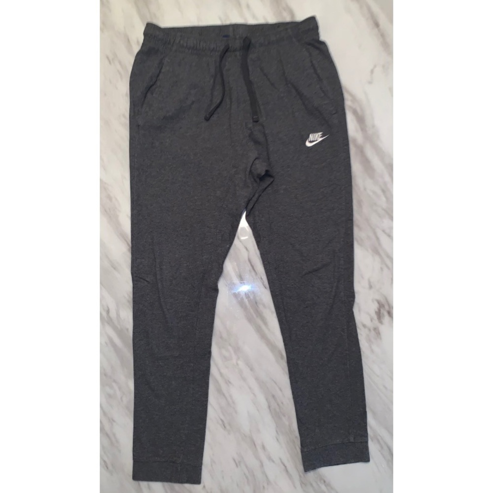 Men’s Nike Joggers (Medium)